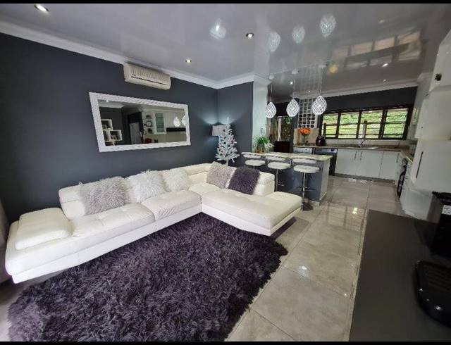 3 BEDROOM TOWNHOUSE SOLD IN THE WOLDS